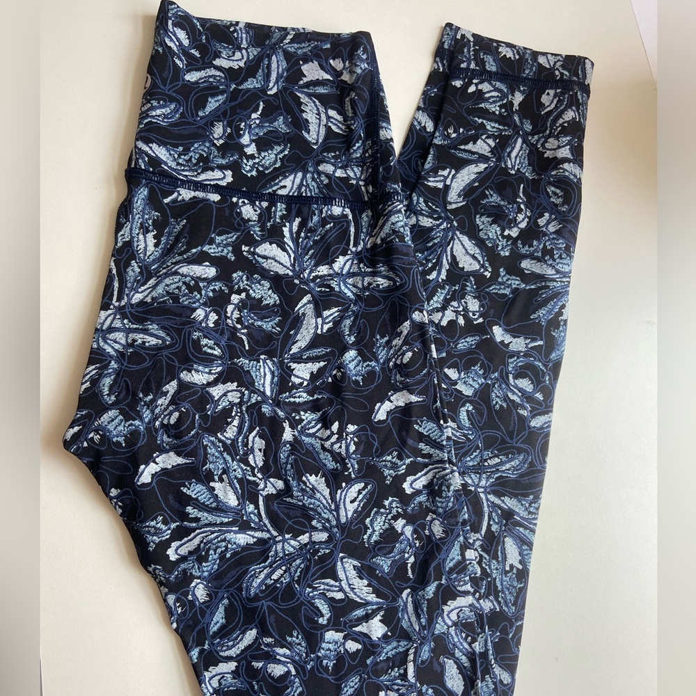 Lululemon Wonder Under 25” leggings